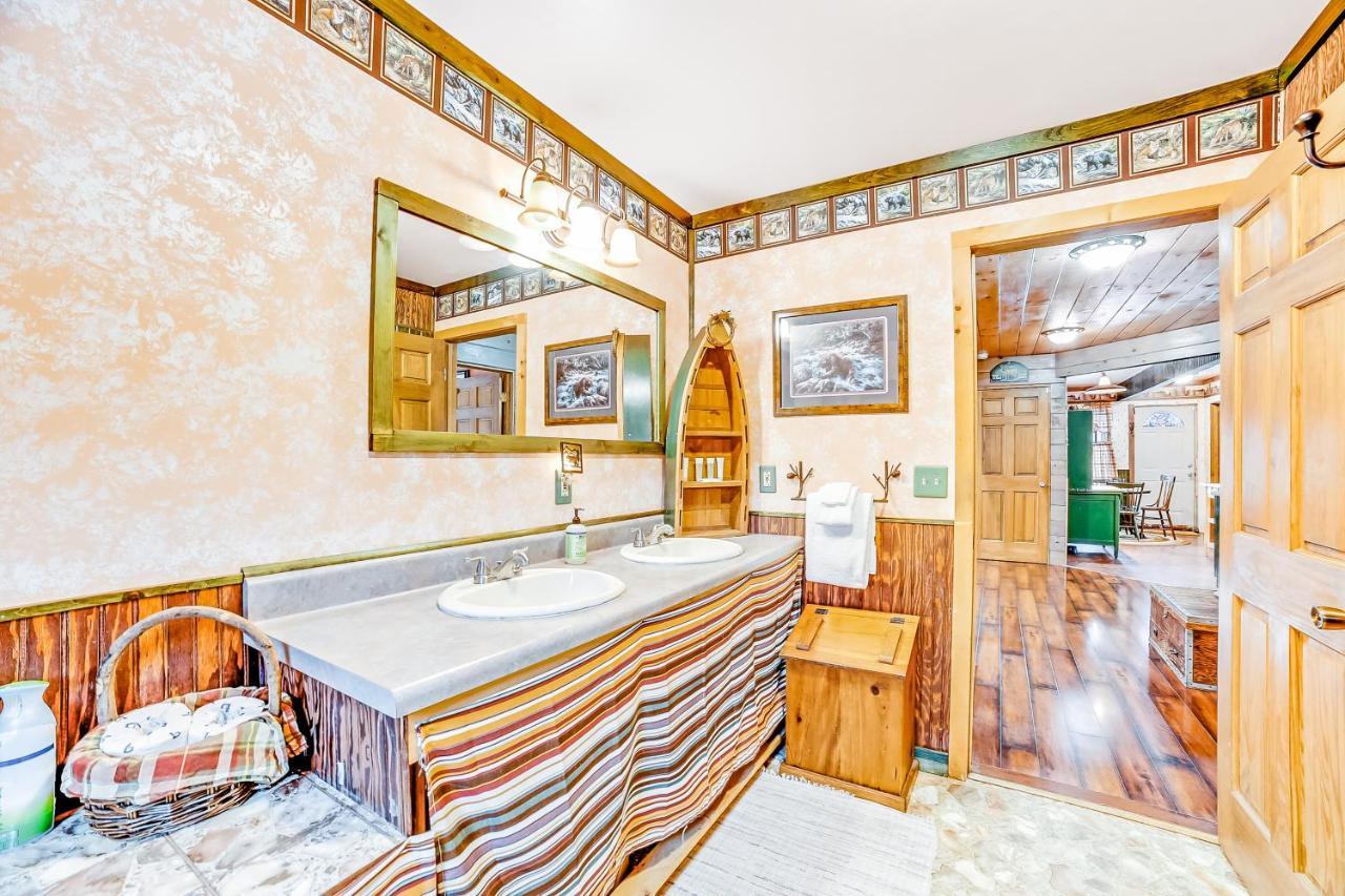 The Bear Lodge North River Екстер'єр фото